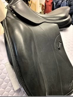 Amerigo Flat Seat Pinerolo Dressage Saddle 17 1/2" M Black Ex Demo 7 Amerigo Flat Seat Pinerolo Dressage Saddle 17 1/2" M Black Ex Demo -Equestrian Supplies Store amerigo flat seat pinerolo dressage saddle 17 1 2 121460867 n a 332955044