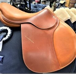 Childeric FJ 02 Jump Saddle 17" 02 Tan Ex Demo