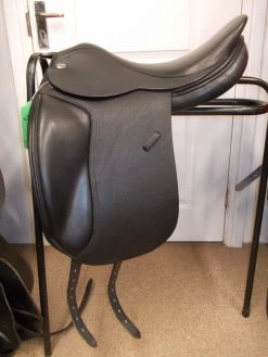 Jaguar Allie Birdy XKC Dressage Saddle 17 1/2" 27 Black Buffalo Leather With Latex Panels Ex Demo