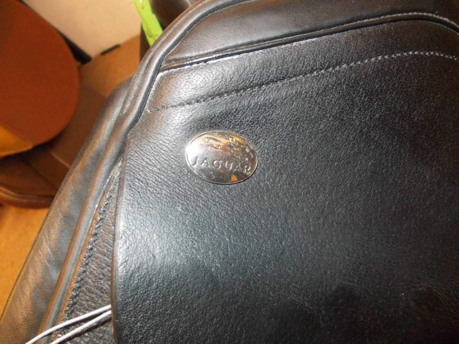 Jaguar Allie Birdy XKC Dressage Saddle 17 1/2" 27 Black Buffalo Leather With Latex Panels Ex Demo 5 Jaguar Allie Birdy XKC Dressage Saddle 17 1/2" 27 Black Buffalo Leather With Latex Panels Ex Demo - Image 5