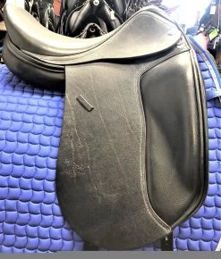 Jaguar Deep Seat XKC Dressage Saddle 17 1/2" 25 Black Buffalo Leather With A Longer Saddle Flap & Wool Panels Ex Demo