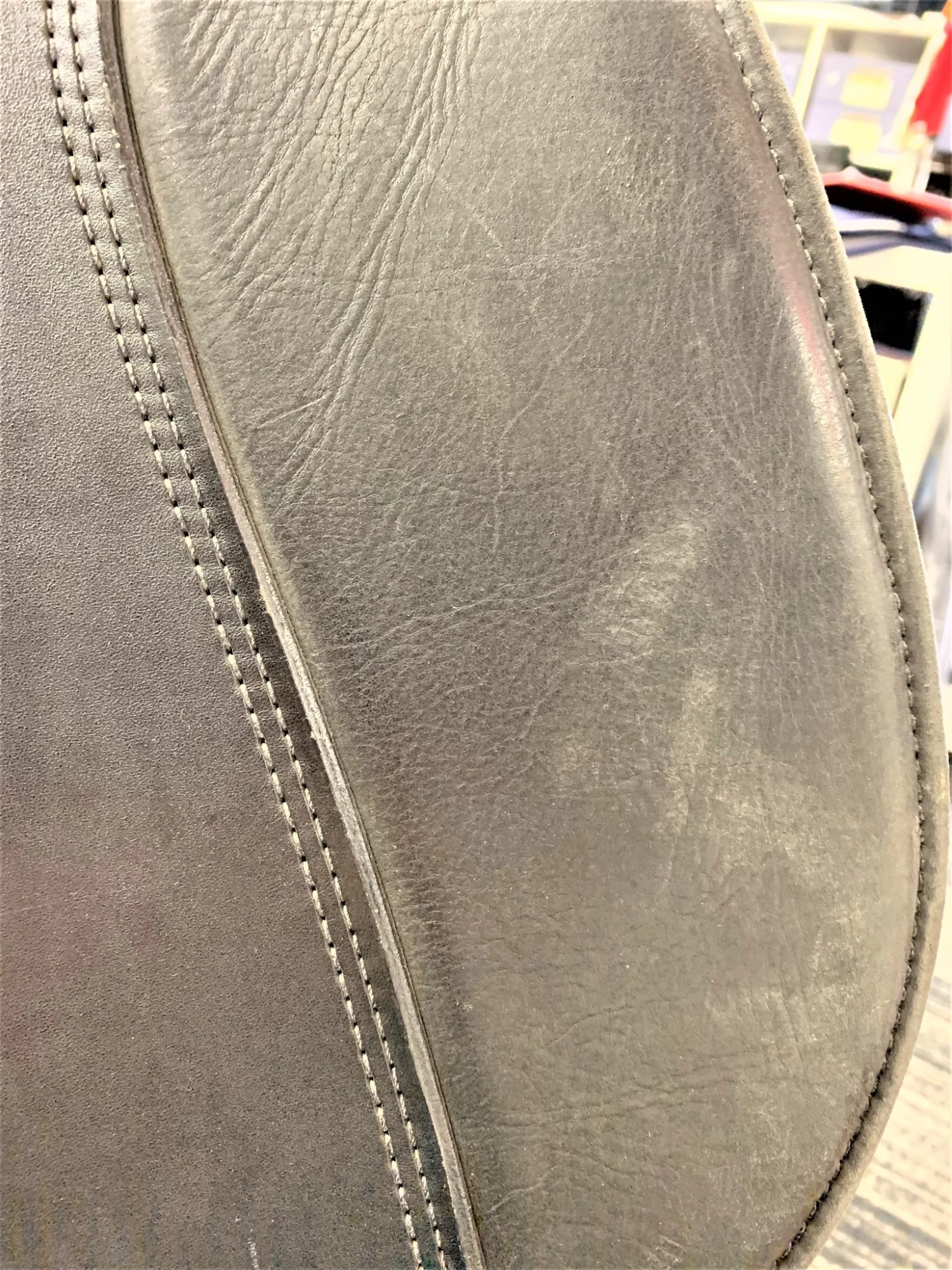 KN Symphonie Dressage Saddle 17" M Black Ex Demo 2 KN Symphonie Dressage Saddle 17" M Black Ex Demo - Image 2