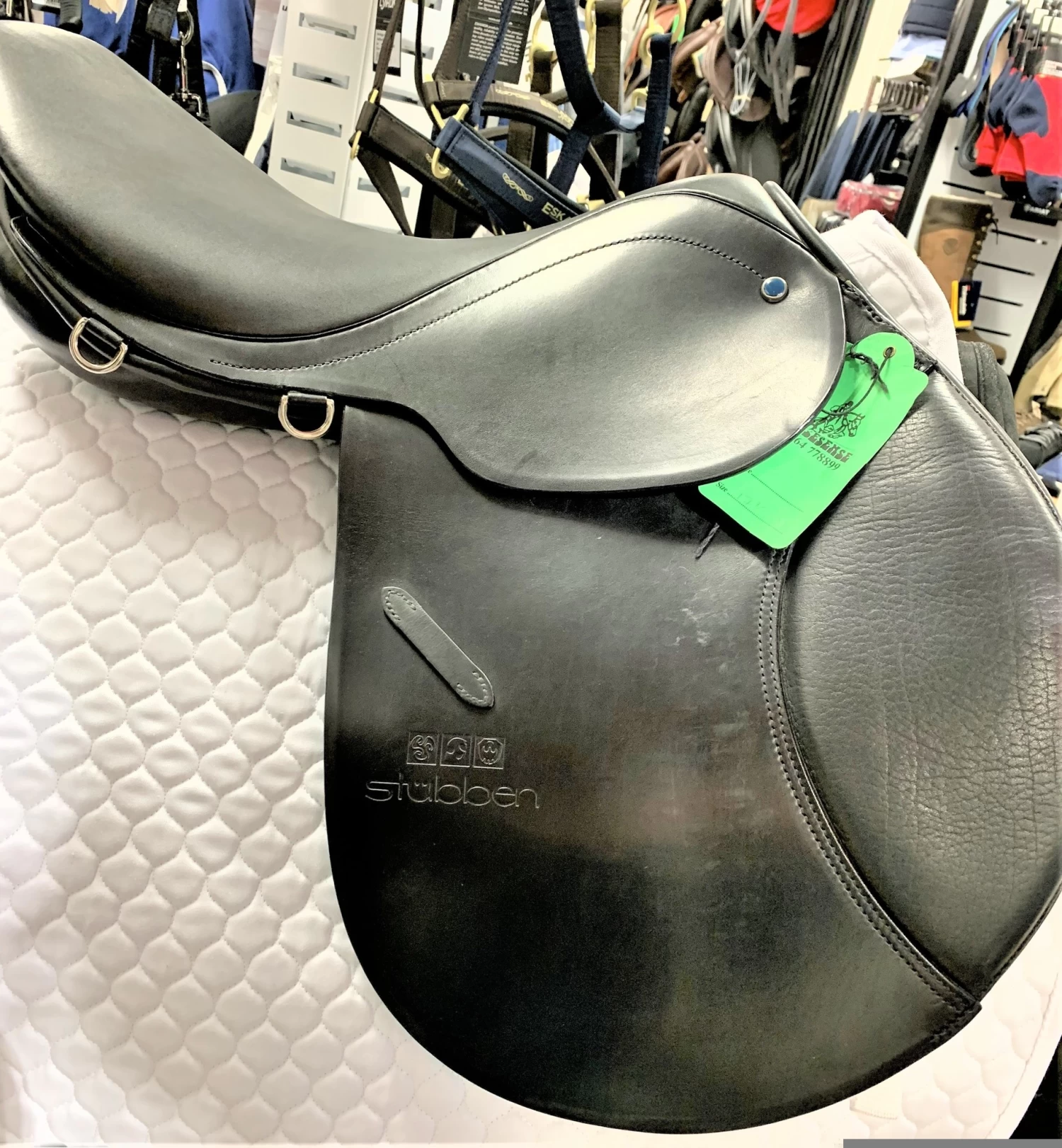Stubben Artus CS Jump Saddle 17 1/2" 28 Black Ex Demo 1 Stubben Artus CS Jump Saddle 17 1/2" 28 Black Ex Demo