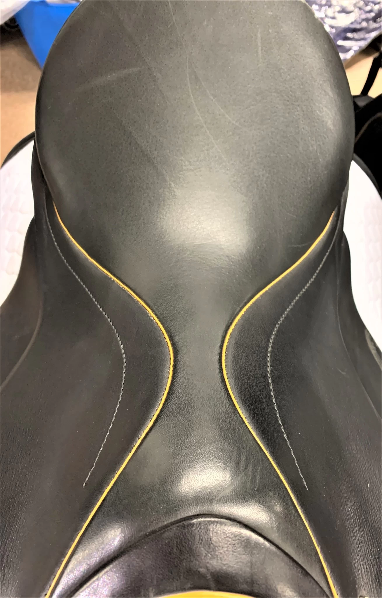 Stubben Rex VSD Saddle 16" 32 Black Ex Demo Black 3 Stubben Rex VSD Saddle 16" 32 Black Ex Demo Black - Image 3